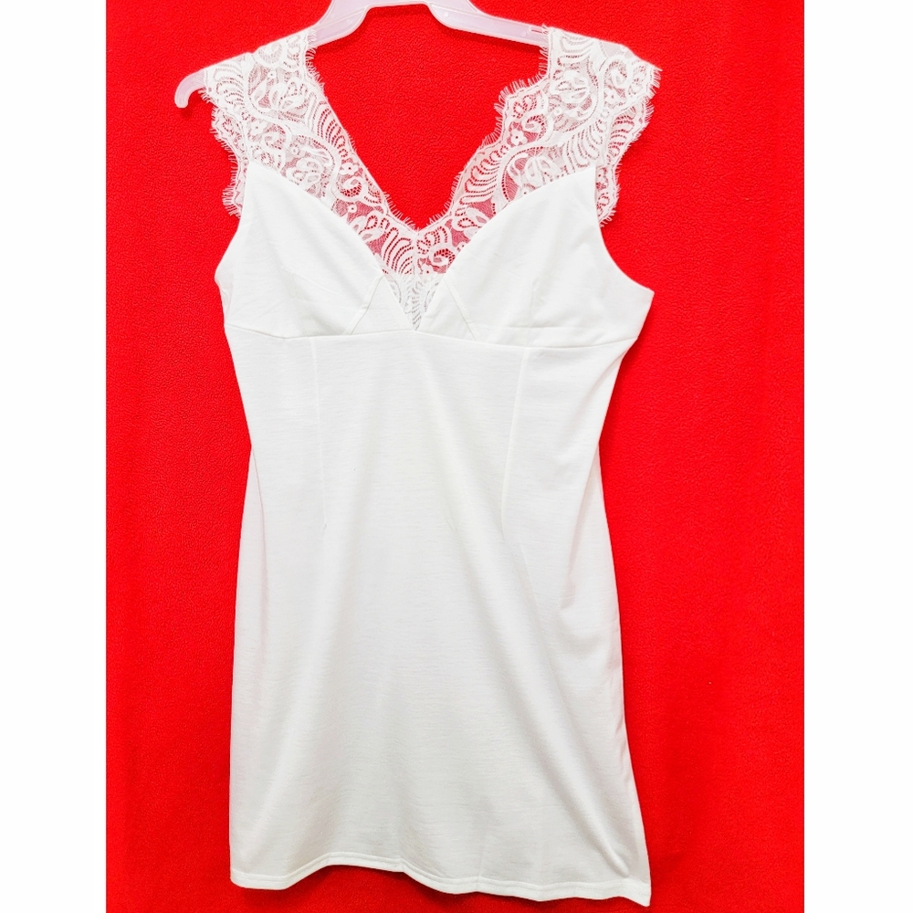 ``D25105 White Solid Pencil Bodycon Dress